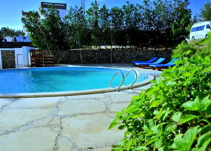 Divers Hostel *