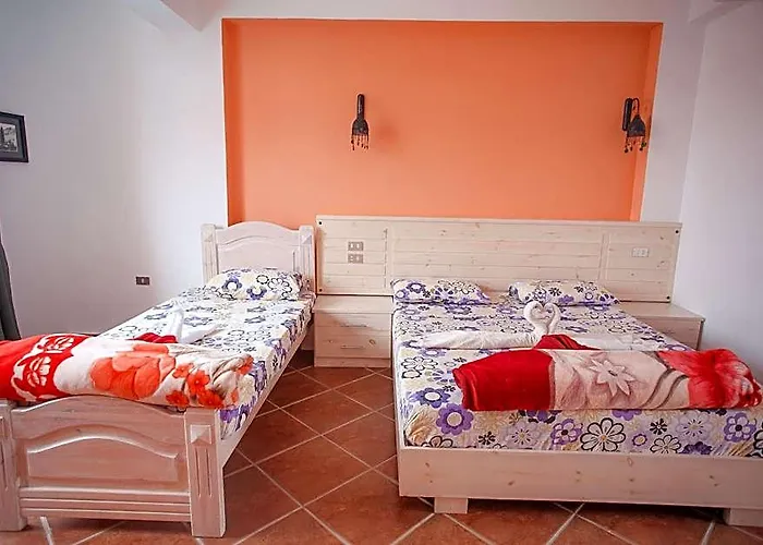 Divers Hostel *